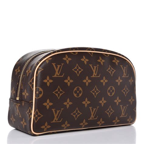 louis vuitton men toiletry bag